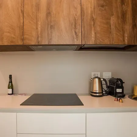 Anise מלון דירות 3*